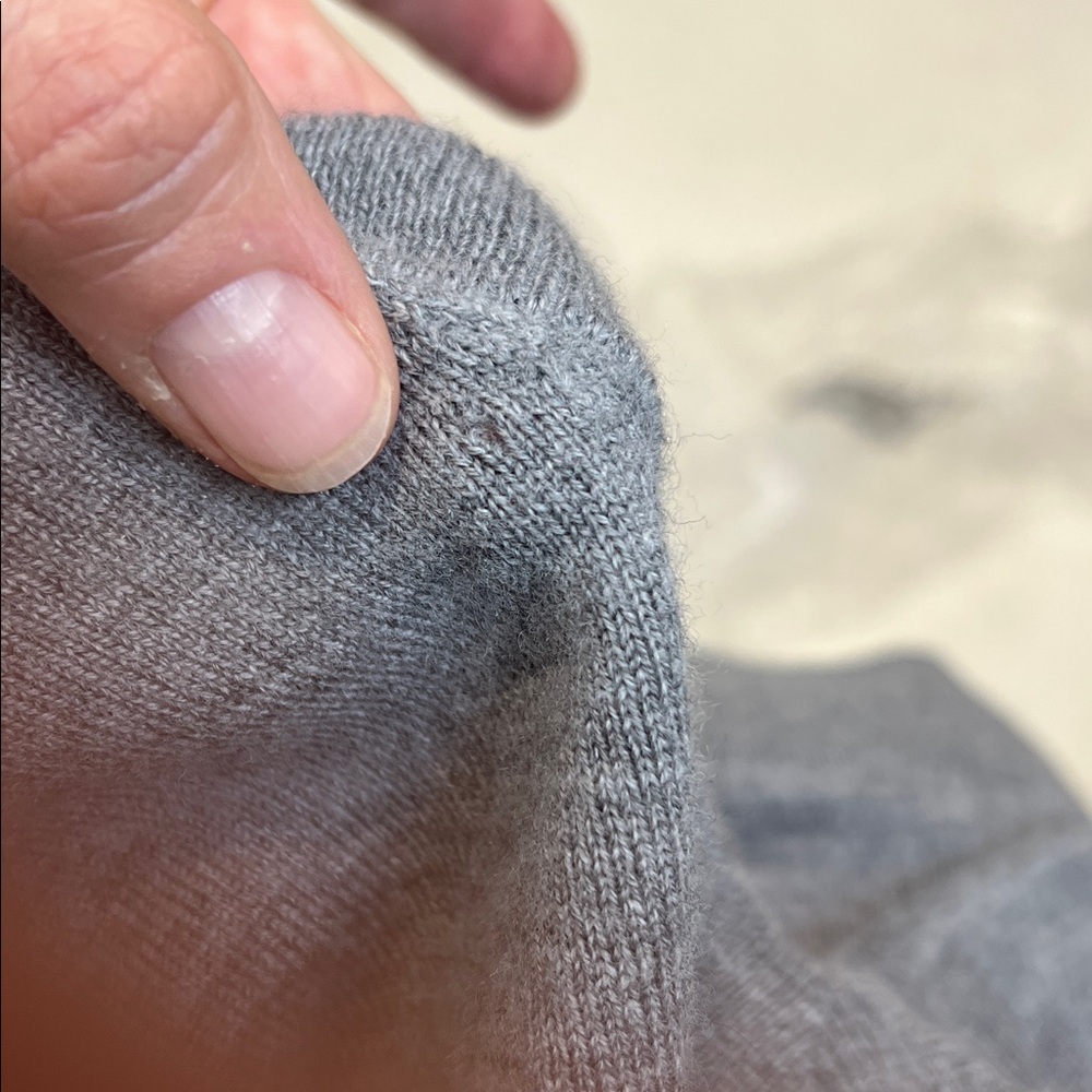 Turnbury Charcoal V-Neck Sweater size 3XT. - Picture 8 of 9